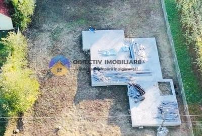 TEREN cu temelie ciment  PANGARATI - STEJARU - 1