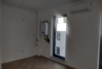 Apartament cu 3 camere decomandat în P-ța Muncii - 28