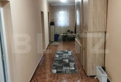 Casă cu 2 camere cu Teren 6500 Mp în Central - 6