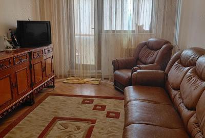 Apartament cu 3 camere decomandat în Micro 21 - 2