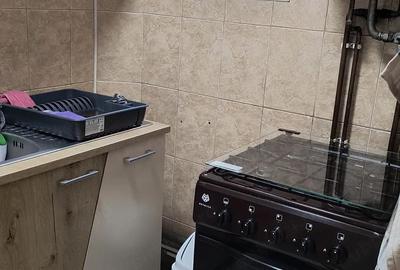 Garsonieră decomandată în Central - 7