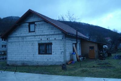 Apartament cu 3 camere decomandat în Șoimuș - 4