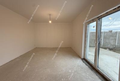 Duplex cu 4 camere cu Canalizare în Giarmata - 2