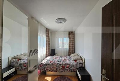 Apartament cu 3 camere semidecomandat în Soarelui