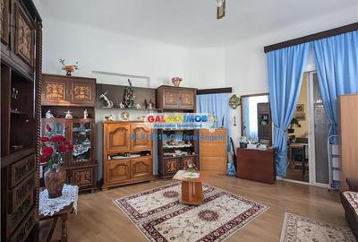 Armeneasca etaj vila 5 camere ,suprafata 183 mp, loc parcare - 26