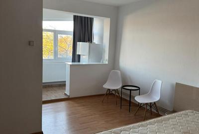 Garsonieră decomandată în Central - 2