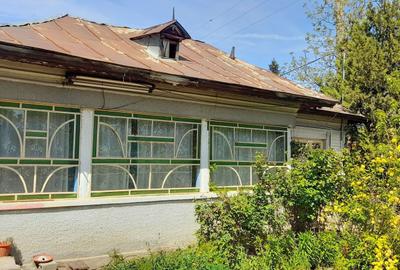 Casă cu 4 camere în Popești