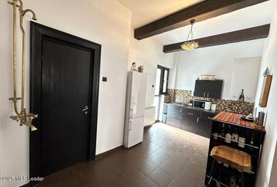 B-dul Carol I, 93 mp utili, stradal, etaj 6 din 7, amenajat, 2 bai - 23