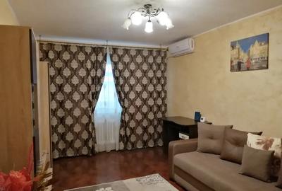 Inchiriez apartament 3 camere decomandat Alexandru cel bun