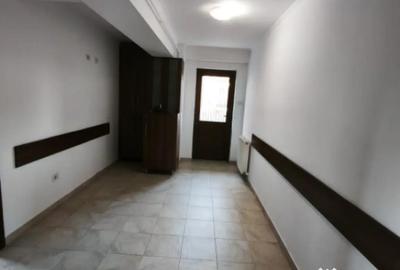 Spațiu comercial, de 50 mp, în Central