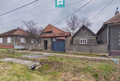 Casă individuală cu 4 camere cu Canalizare în Tauț - 6