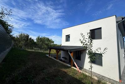 Casă cu 4 camere în Dezmir - 10