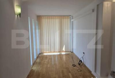 Casă cu 7 camere cu Teren 1535 Mp în Vetiș - 12