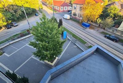 Spațiu comercial, de 800 mp, în Complex Studențesc - 3