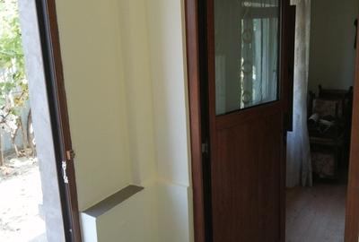 Casă cu 9 camere cu Teren 9108 Mp în Central