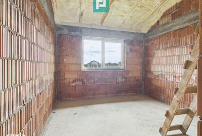 Casă cu 4 camere cu Teren 335 Mp în Dumbrăvița - 8