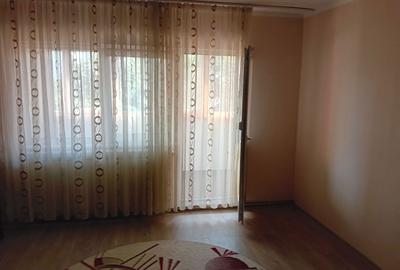 Garsonieră decomandată în Mioriței - 2