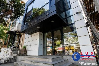 Spațiu comercial, de 75 mp, în Central - 6