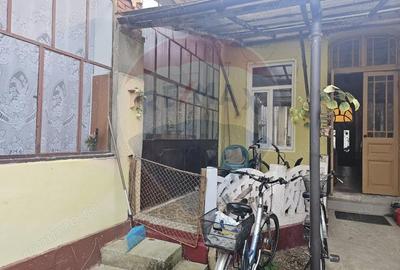 Casă cu 4 camere cu Teren 265 Mp în Central