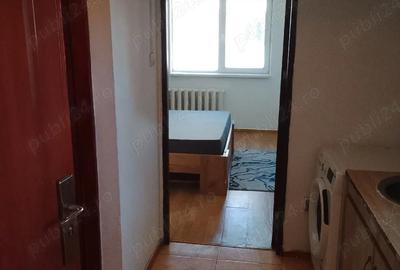 Garsonieră decomandată în CET - 2