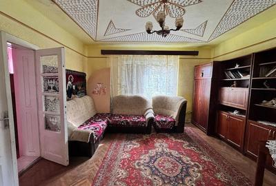 Casă cu 3 camere cu Teren 1500 Mp în Criciova - 1