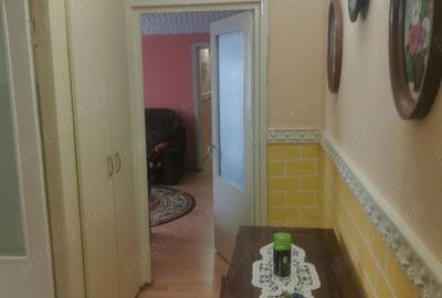 Apartament cu 3 camere semidecomandat în Râmnicu Sărat - 3
