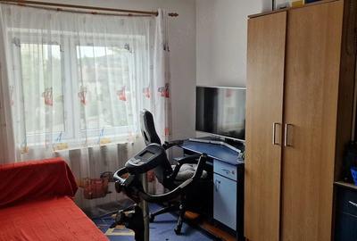Apartament cu 4 camere decomandat în Central - 2