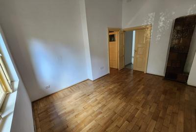 Apartament cu 3 camere decomandat în P-ța Unirii - 7