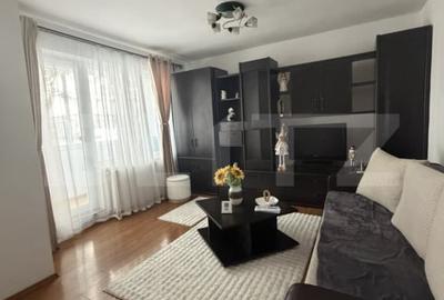 Apartament cu 3 camere decomandat în Tudor