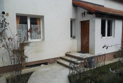 Casă cu 3 camere cu Teren 446 Mp în Central - 4