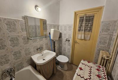 Apartament cu 3 camere semidecomandat în Giulești - 15