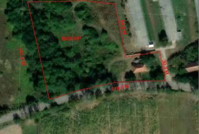 Teren de 8600 mp, în Central