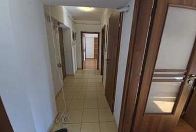 Apartament cu 4 camere decomandat, mobilat în Faleza Nord - 16