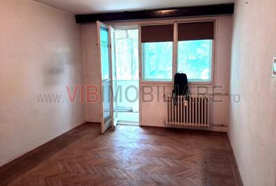 Apartament cu 3 camere semidecomandat în Titan - 1