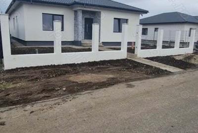 Casă cu 4 camere cu Teren 685 Mp în Corbeanca