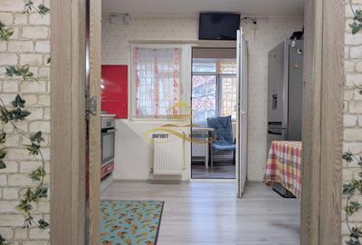 Apartament cu 3 camere decomandat în 9 Mai - 16