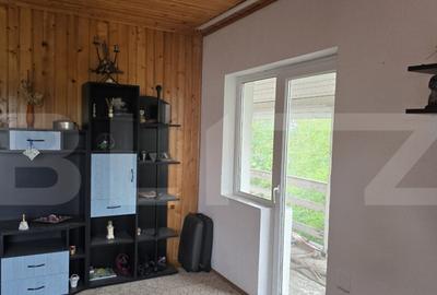 Casa 5 camere , 300 mp; Teren - 2000 mp . Viile Satu Mare - 11