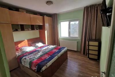 Apartament cu 3 camere decomandat în Piața Centrală - 3
