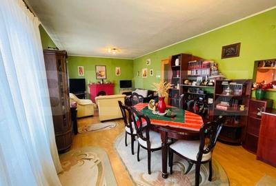 Casă individuală cu 4 camere cu Garaj în Zorilor