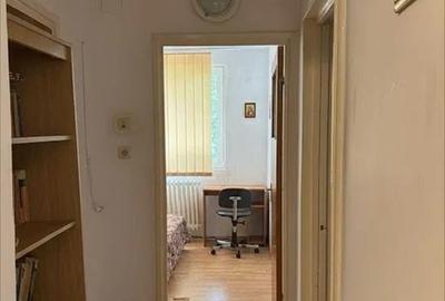 Apartament 3 camere, decomandat, 70mp, balcon,ac, boiler, metrou, Drumul Taberei Apartament 3 camere, decomandat, 70mp, balcon,ac, boiler, metrou, Drumul Taberei - 4