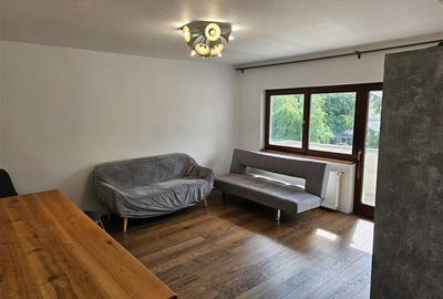 Apartament cu 3 camere decomandat în Movilei