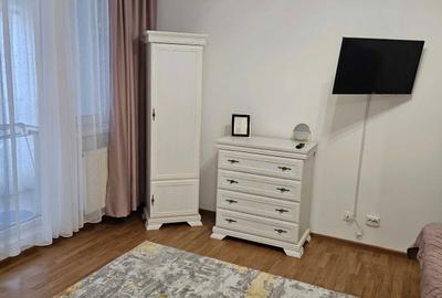 Garsonieră decomandată, mobilată în 13 Septembrie - 2