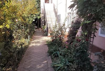 Apartament cu 3 camere decomandat în Central - 4