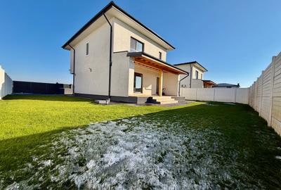 Casă individuală cu 4 camere cu Teren 420 Mp în Berceni