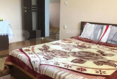 Casă cu 5 camere cu Teren 1732 Mp în Găești - 4