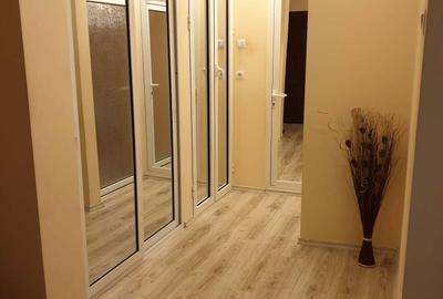 Apartament cu 2 camere decomandat în Piața Centrală - 1