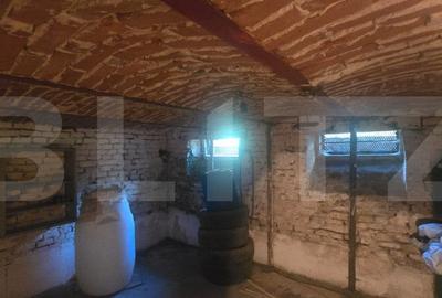 Proprietate semi-centrala, teren 447 mp, Constructie demolabila - 6