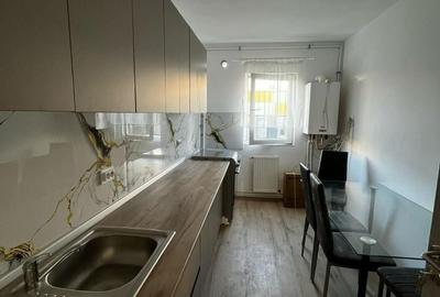 Apartament cu 4 camere decomandat în Lazaret - 1
