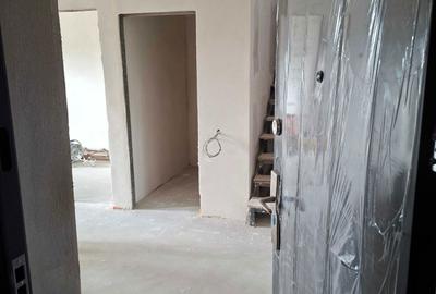Apartament cu 4 camere decomandat în Turnișor - 7