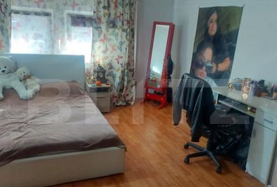 Casă cu 4 camere cu Canalizare în Tudorul Vechi